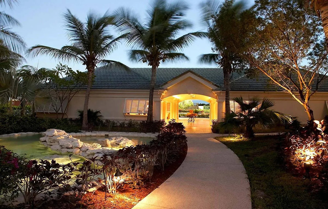 Resort The Sands At Grace Bay